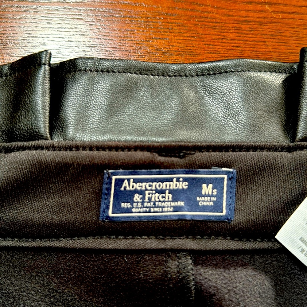 Abercrombie & Fitch belted black vegan-leather paper-bag waist pants. Size M.